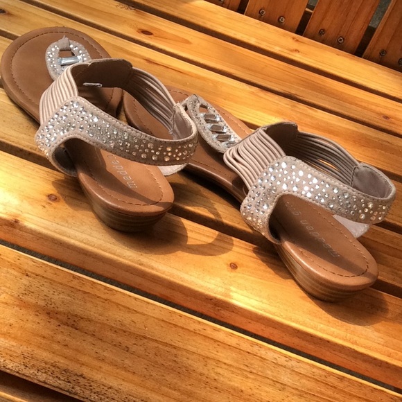 Shoes - Picture 2 of 4